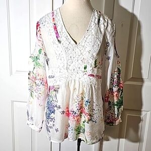 Cyrena blouse size medium Floral print with open shoulders Baby doll Cottagecore